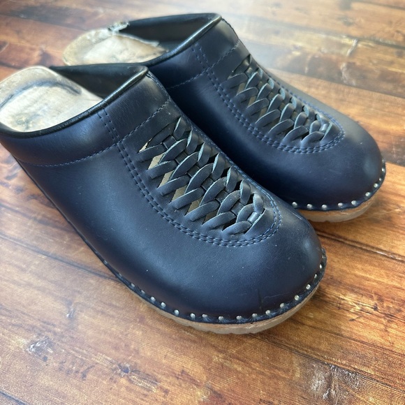 Troentorp navy clogs size 39 - Picture 1 of 5